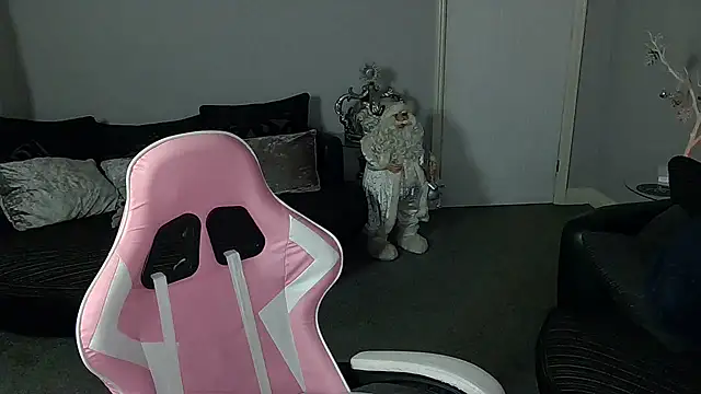 Red firesquirt online show from 12.09.24