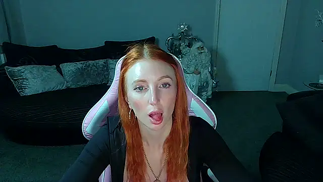 Red firesquirt online show from 12.17.24