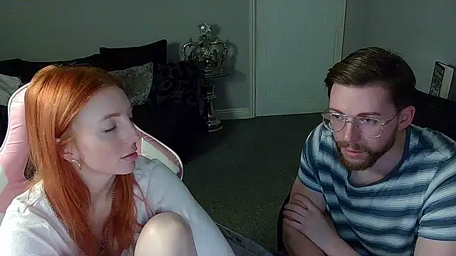 Red firesquirt online show from 01.12.25