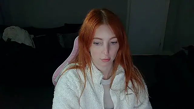 Red firesquirt online show from 01.15.25