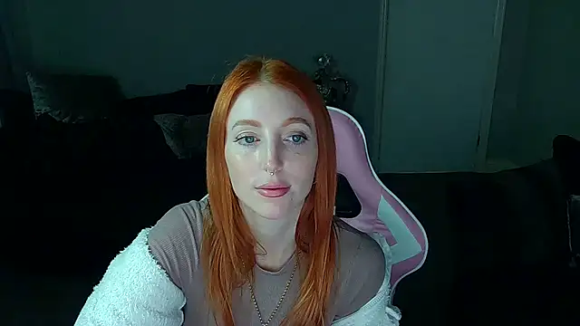 Red firesquirt online show from 02.03.25