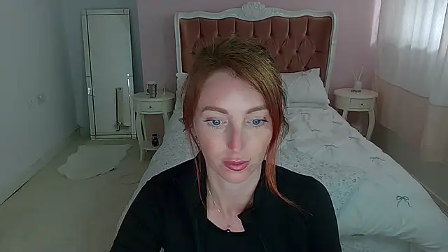 Red firesquirt online show from 07.14.26