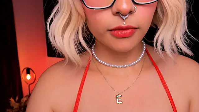 Misselektra   online show from 12.31.24