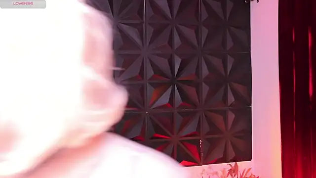 Misselektra   online show from 01.17.25