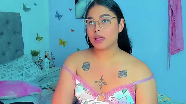 Snapshot of mabellfox chatting on 01.14.25 mabellfox online show from 01.14.25