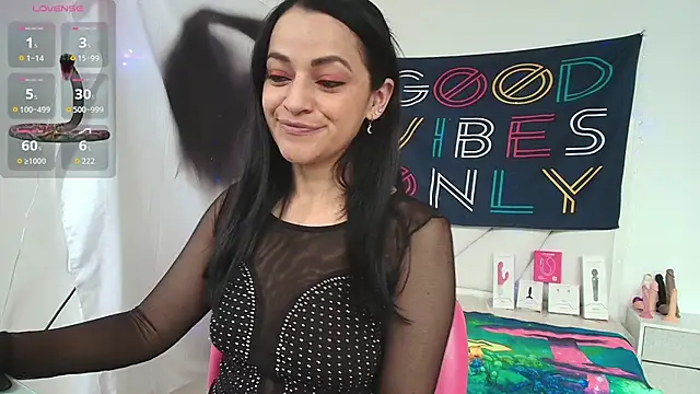 LovelyAzucena online show from 03.12.26