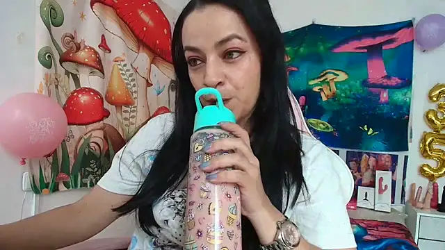 LovelyAzucena online show from 05.14.26