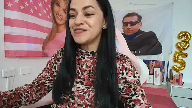 LovelyAzucena online show from 05.21.26