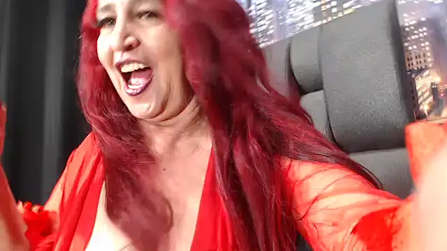 Snapshot of Lucy_mature8 chatting on 07.18.26 Lucy mature8 online show from 07.18.26
