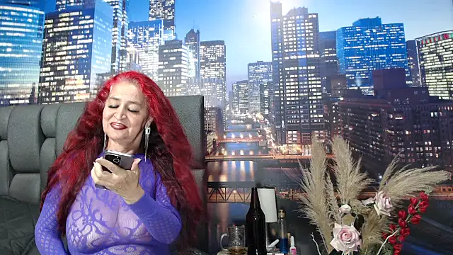 Snapshot of Lucy_mature8 chatting on 07.25.26 Lucy mature8 online show from 07.25.26