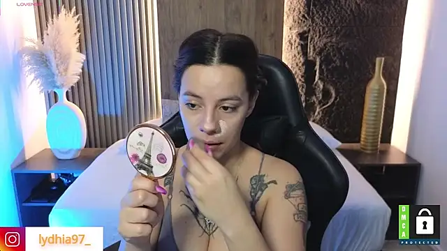 Snapshot of lydhia97_ chatting on 01.25.25 lydhia97 online show from 01.25.25