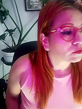 Snapshot of Victoria_Caruso chatting on 03.20.25 Victoria Caruso online show from 03.20.25