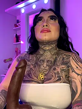 CloeeBeckam online show from 11.29.25