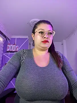 MiiaaJoness online show from 01.23.25