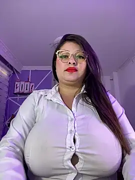 MiiaaJoness online show from 02.04.25