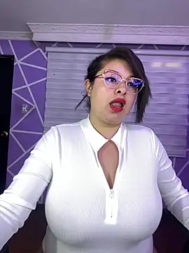 MiiaaJoness online show from 05.26.26