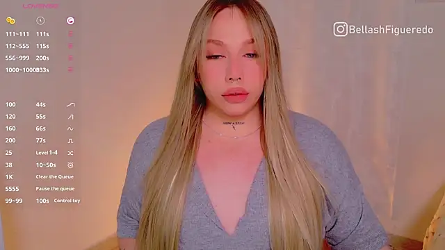 Snapshot of IsabellaFigueredo__ chatting on 02.05.25 IsabellaFigueredo online show from 02.05.25