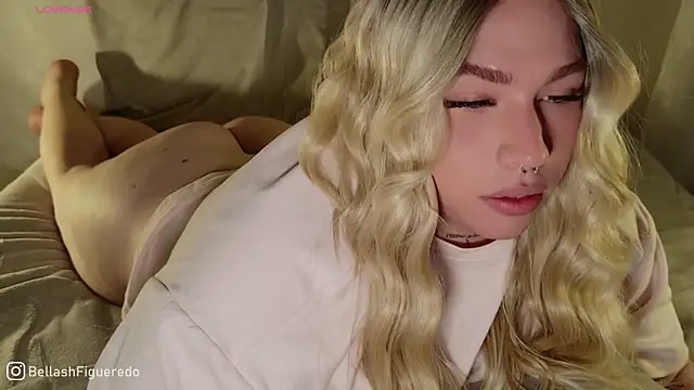 Snapshot of IsabellaFigueredo__ chatting on 09.13.25 IsabellaFigueredo online show from 09.13.25