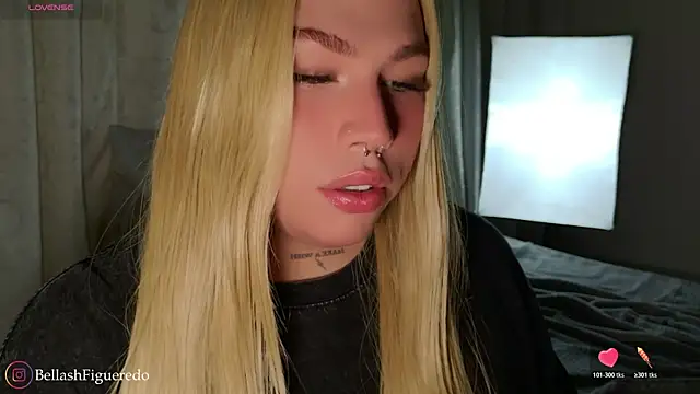 Snapshot of IsabellaFigueredo__ chatting on 11.14.25 IsabellaFigueredo online show from 11.14.25