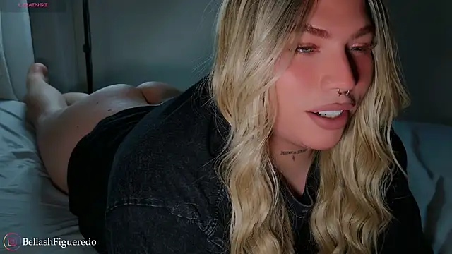 Snapshot of IsabellaFigueredo__ chatting on 11.16.25 IsabellaFigueredo online show from 11.16.25