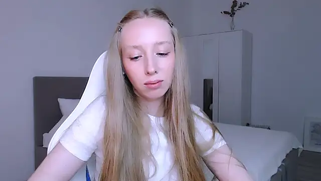 Luna insniity online show from 11.14.25