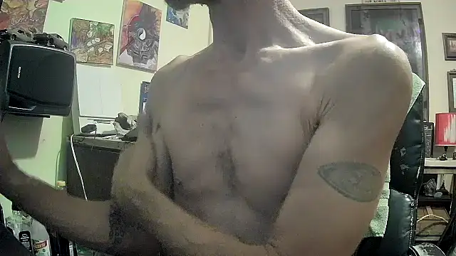 Snapshot of druetrue chatting on 11.19.25 druetrue online show from 11.19.25