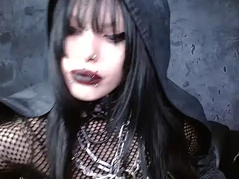 Snapshot of XXIOUX chatting on 09.17.25 XXIOUX online show from 09.17.25