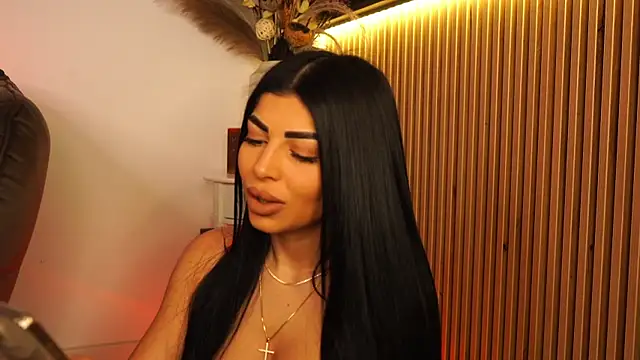 Snapshot of KimyBroox chatting on 11.26.25 KimyBroox online show from 11.26.25