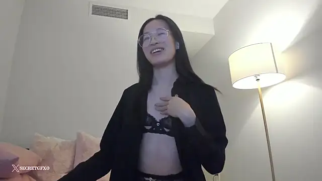 Snapshot of secretgirlfriendxo chatting on 12.23.24 secretgirlfriendxo online show from 12.23.24