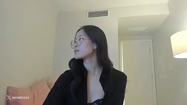 Snapshot of secretgirlfriendxo chatting on 02.22.25 secretgirlfriendxo online show from 02.22.25