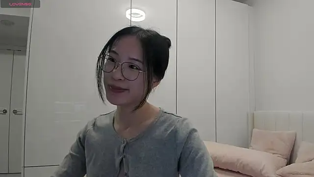 Snapshot of secretgirlfriendxo chatting on 11.15.25 secretgirlfriendxo online show from 11.15.25