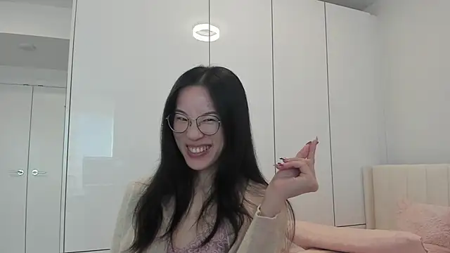 Snapshot of secretgirlfriendxo chatting on 12.15.25 secretgirlfriendxo online show from 12.15.25