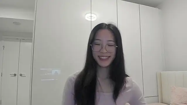 Snapshot of secretgirlfriendxo chatting on 12.19.25 secretgirlfriendxo online show from 12.19.25