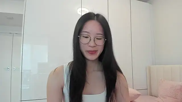Snapshot of secretgirlfriendxo chatting on 12.20.25 secretgirlfriendxo online show from 12.20.25