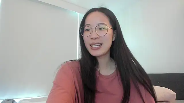 Snapshot of secretgirlfriendxo chatting on 05.26.26 secretgirlfriendxo online show from 05.26.26