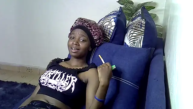 Snapshot of Enkarxx chatting on 11.02.25 Enkarxx online show from 11.02.25