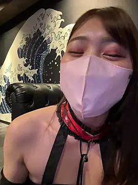 Snapshot of SUZU_ chatting on 06.12.26 SUZU online show from 06.12.26