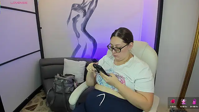 NiickyJones online show from 02.24.25