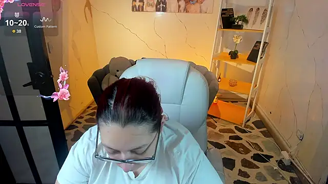 NiickyJones online show from 11.02.25