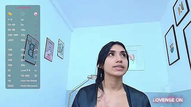 littlee emilyy  online show from 12.05.24