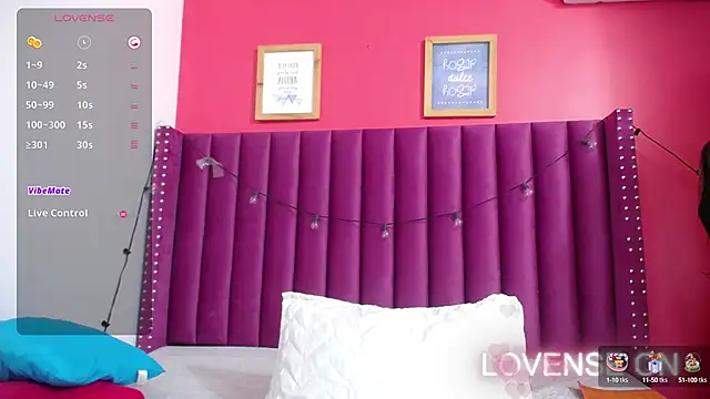 littlee emilyy  online show from 12.27.24