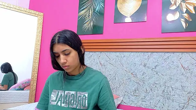 littlee emilyy  online show from 03.17.26