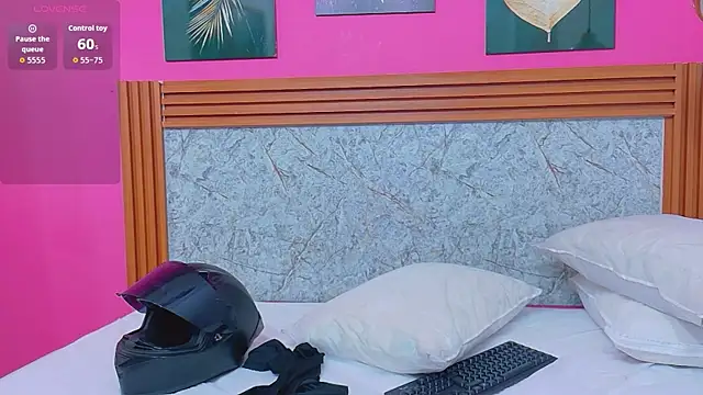 littlee emilyy  online show from 06.02.26