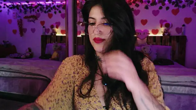 Snapshot of azahar__ziiz chatting on 04.26.26 azahar ziiz online show from 04.26.26