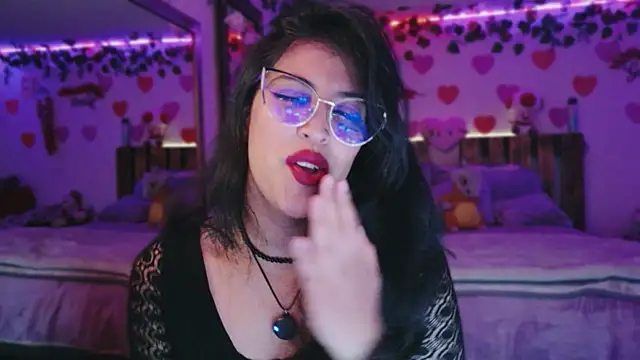 Snapshot of azahar__ziiz chatting on 04.29.26 azahar ziiz online show from 04.29.26