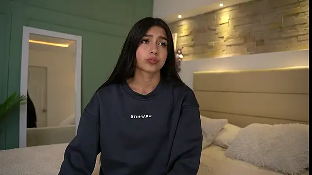 Ashley Jones9 online show from 02.21.25