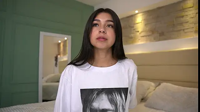 Ashley Jones9 online show from 03.01.25