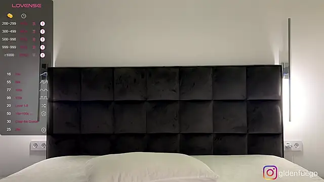 NotElis online show from 10.19.25