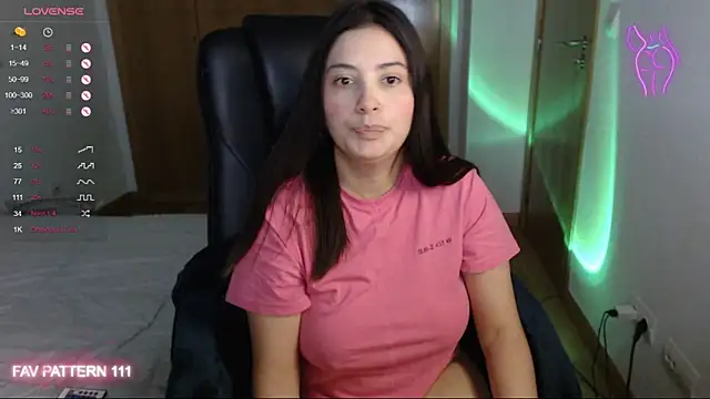 AnnaQueen online show from 01.06.25