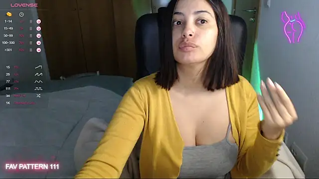 AnnaQueen online show from 02.16.25